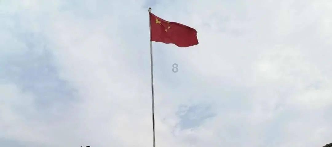 面粉开水一烫，两手轻轻一推，农村大妈刚做完，一大锅就抢光了！