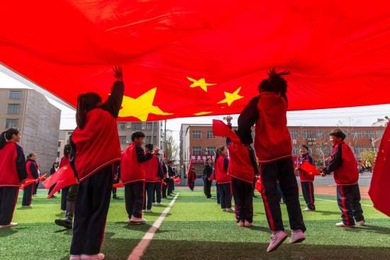 火影作者岸本齐史最新签绘，新角色出现，网友：鸣人生三胎了？
