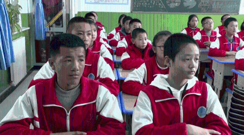 孩子总是沉迷于游戏，家长该如何让孩子戒掉游戏？游戏画面