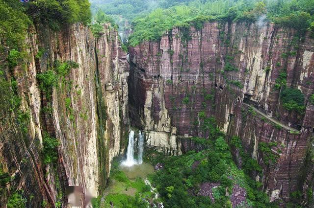 国防部：坚决反对菲方在中国南沙岛礁上开展建设活动
