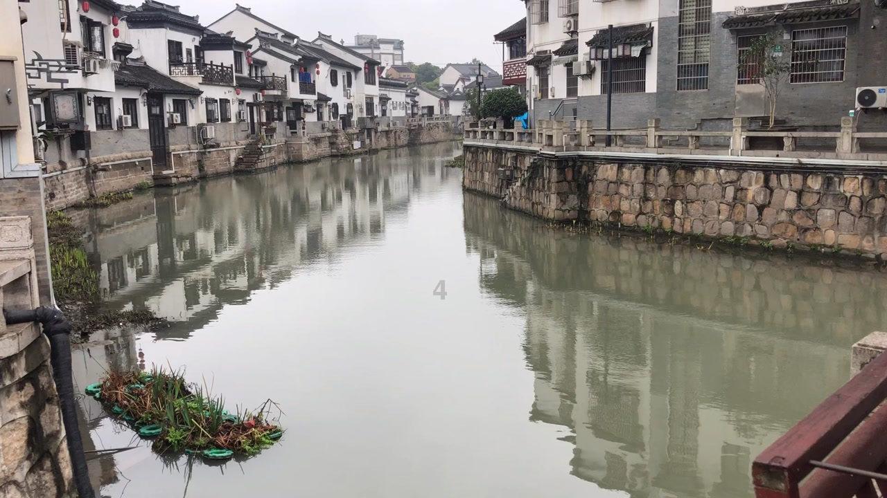 暖阳下的女孩们
