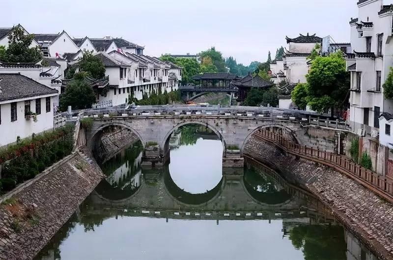 穴居人打高尔夫