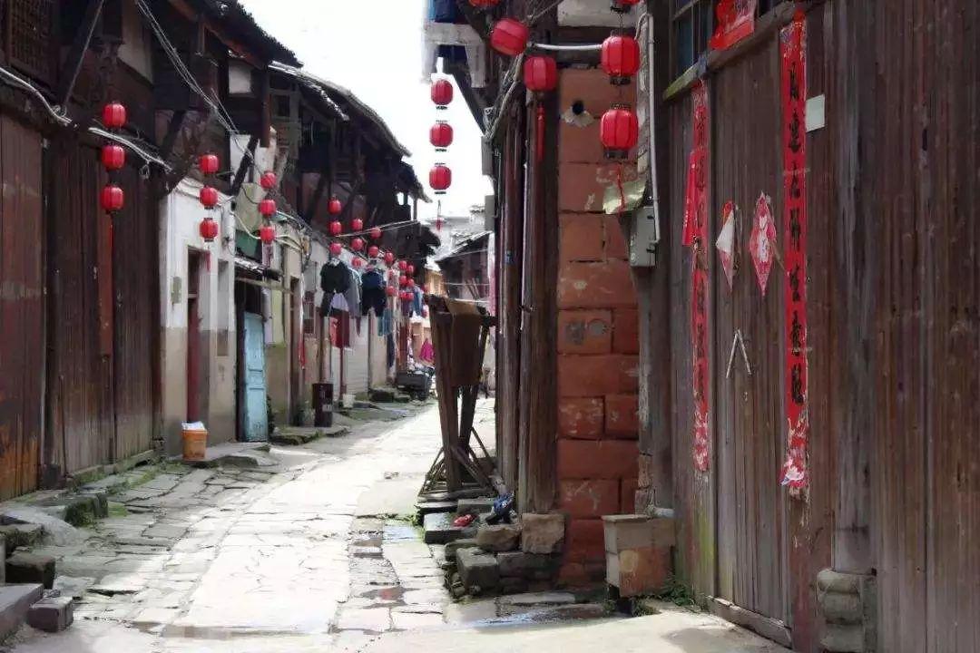 逃离沙漠小镇