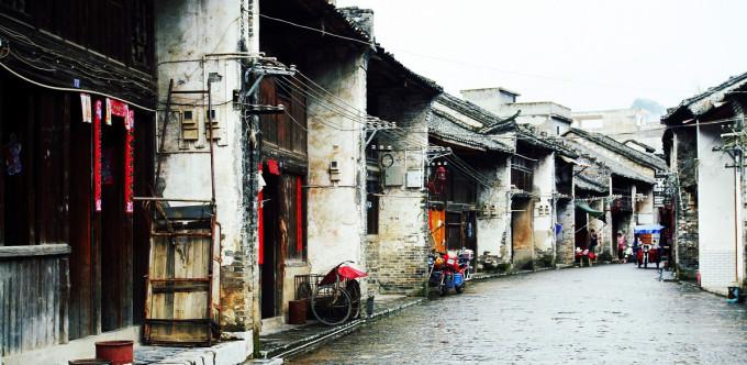逃出昏暗的地下室