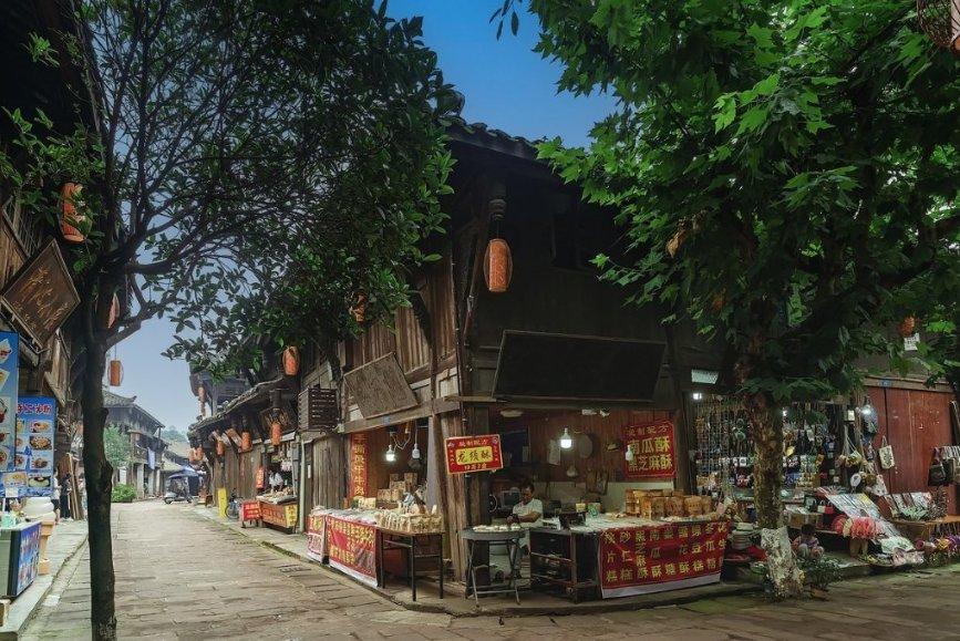 夏日时尚的爱丽