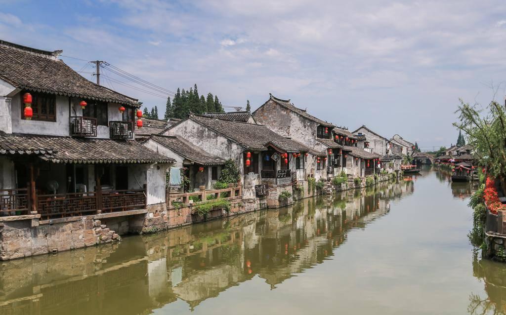 革命先锋——纪念邓颖超诞辰一百二十周年